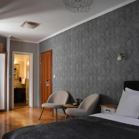 Dream 4* روفينج